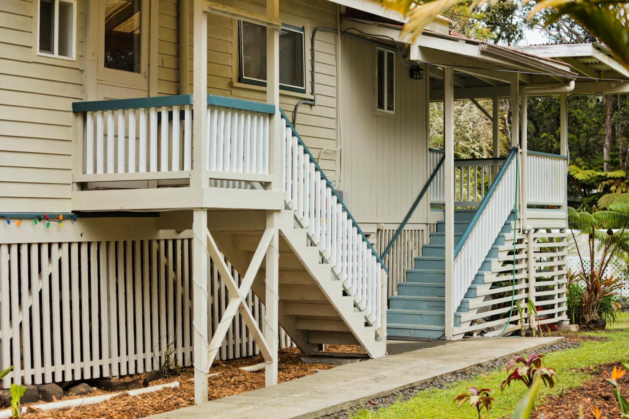 Aloha Junction Bed And Breakfast -Minutes Away From Hawaii Volcanoes National Park Exterior photo