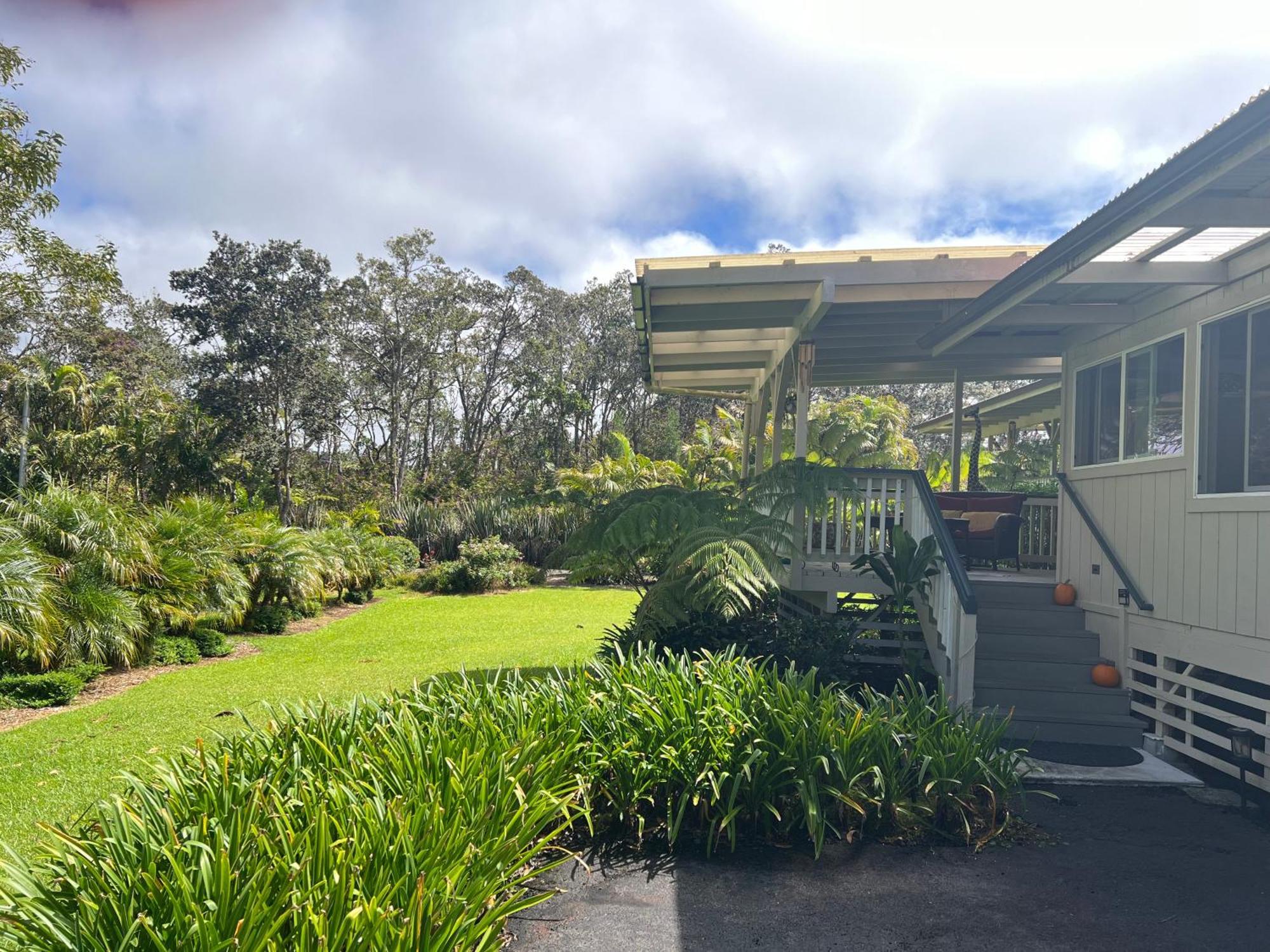 Aloha Junction Bed And Breakfast -Minutes Away From Hawaii Volcanoes National Park Exterior photo